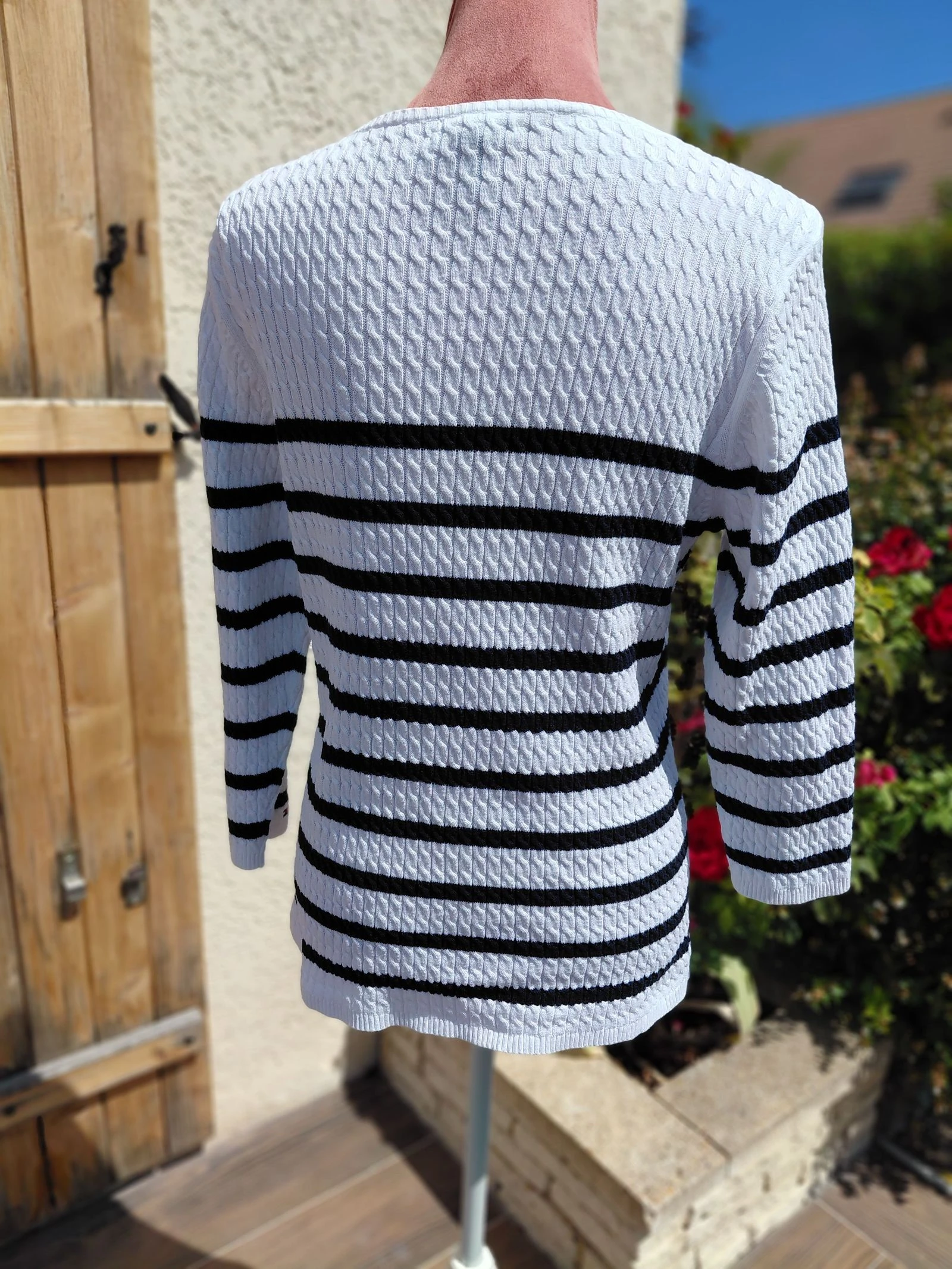 Jersey marino elegante Tommy Hilfiger blanco y negro a rayas - mangas 3/4 - talla XL – photo 3